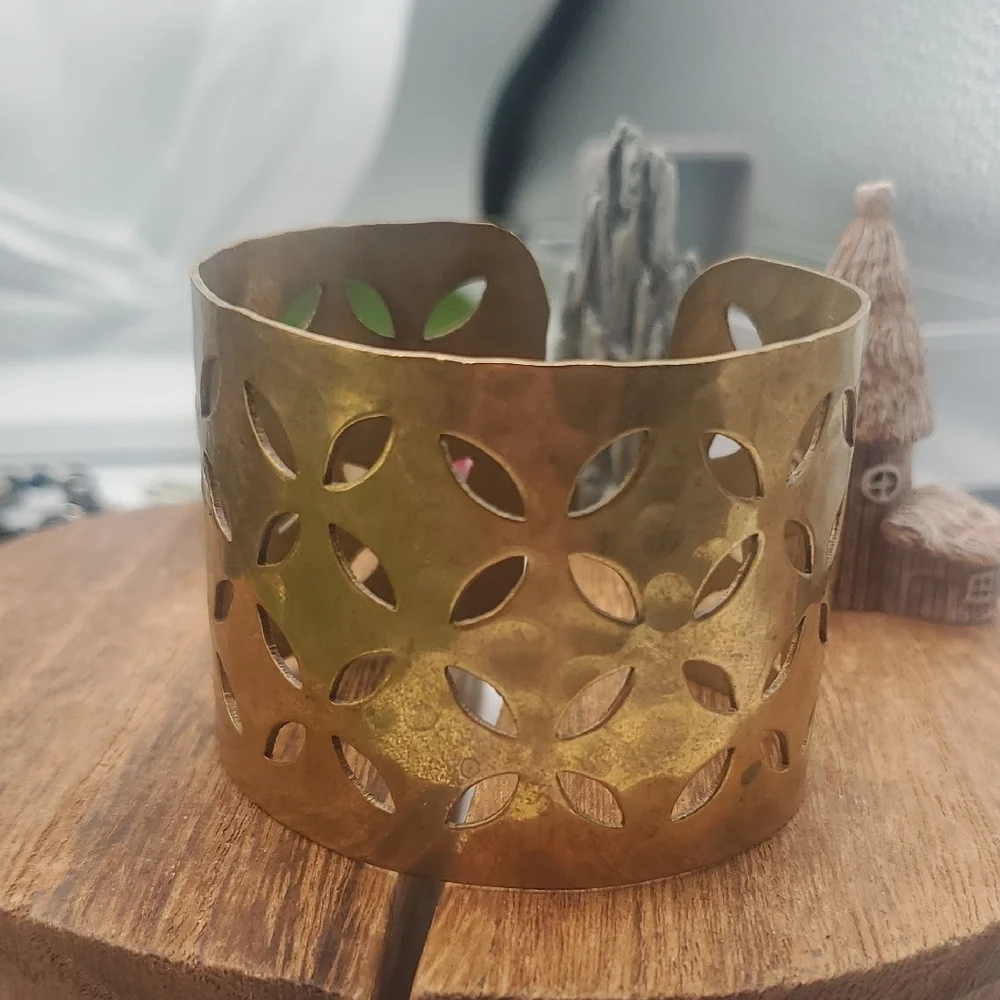 Antique Gold Tone Cutout Cuff‎ Bracelet Overflow